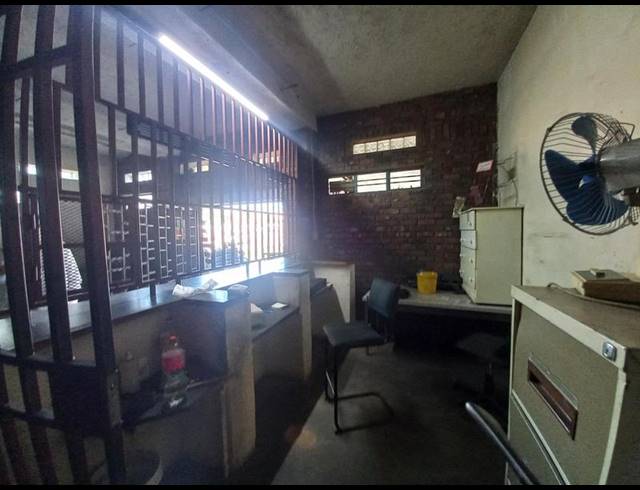 BUSINESS PROPERTY TO RENT IN PRETORIA WEST